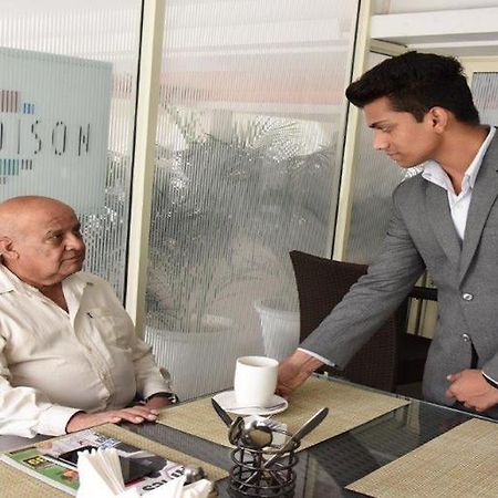 The Madison Hotel New Delhi Luaran gambar